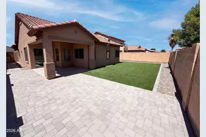 934 E Overlin Lane, Avondale, AZ 85323 - Photo 5