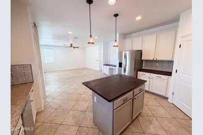 21276 W Berkeley Road, Buckeye, AZ 85396 - Photo 13