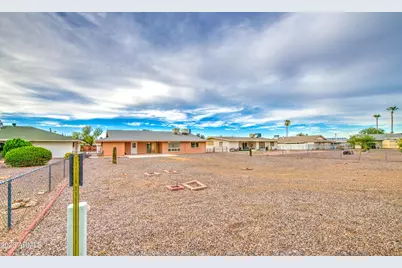 10355 W Caron Drive, Sun City, AZ 85351 - Photo 35