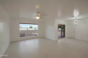 10355 W Caron Dr, Sun City, AZ 85351 - Photo 9