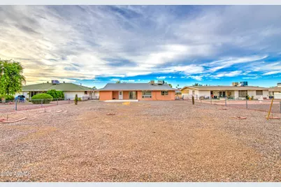 10355 W Caron Drive, Sun City, AZ 85351 - Photo 35