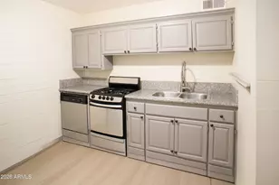 802 W Maryland Ave, Phoenix, AZ 85013 - Photo 1