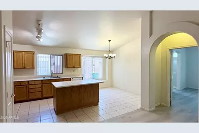18620 N 2nd Avenue, Phoenix, AZ 85027 - Photo 9