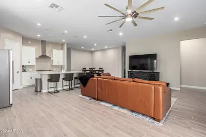 10472 W Adam Avenue, Peoria, AZ 85382 - Photo 3