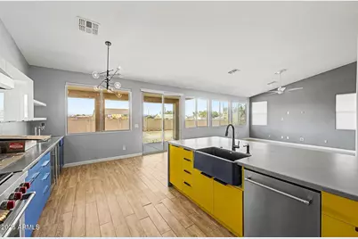 22314 W White Feather Lane, Wittmann, AZ 85361 - Photo 7