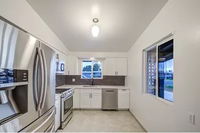 10908 W Windsor Drive, Sun City, AZ 85351 - Photo 11