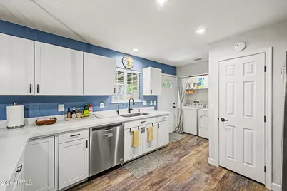 112 E Juniper Avenue, Gilbert, AZ 85234 - Photo 9