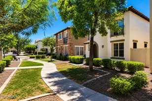 969 S Huish Dr, Gilbert, AZ 85296 - Photo 3
