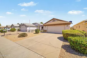 9733 W Mountain View Rd, Peoria, AZ 85345 - Photo 3