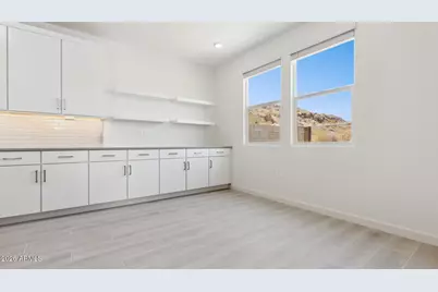 9739 S 12th Street S, Phoenix, AZ 85042 - Photo 7