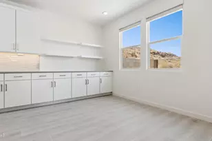 9739 S 12th Street S, Phoenix, AZ 85042 - Photo 7