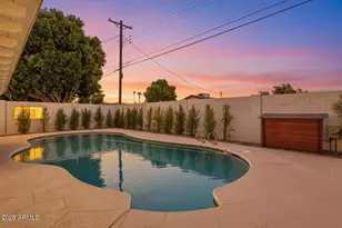 6514 E Oak St, Scottsdale, AZ 85257 - Photo 17