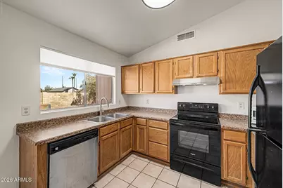 9051 N 72nd Drive, Peoria, AZ 85345 - Photo 13