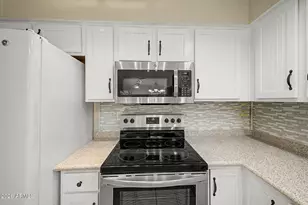1717 E Union Hills Dr, Phoenix, AZ 85024 - Photo 9