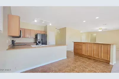 17605 W Crocus Drive, Surprise, AZ 85388 - Photo 7
