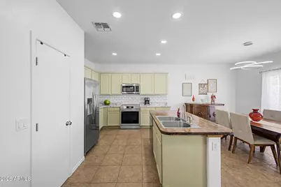 39219 N Zampino Street, San Tan Valley, AZ 85140 - Photo 9