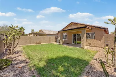 11123 W Heatherbrae Drive, Phoenix, AZ 85037 - Photo 17