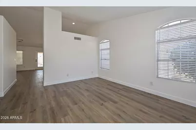 6781 W Louise Drive, Glendale, AZ 85310 - Photo 7