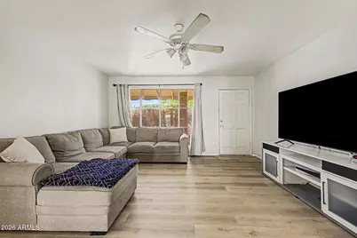 7207 N 36th Lane, Phoenix, AZ 85051 - Photo 7