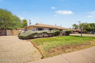7207 N 36th Ln, Phoenix, AZ 85051 - Photo 3