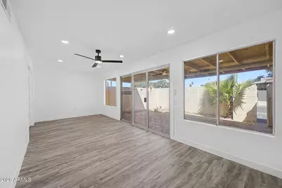 13442 N Emberwood Drive, Sun City, AZ 85351 - Photo 9