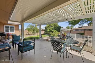 20013 N Willowcreek Cir, Sun City, AZ 85373 - Photo 19