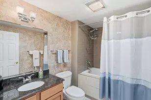 20013 N Willowcreek Cir, Sun City, AZ 85373 - Photo 17