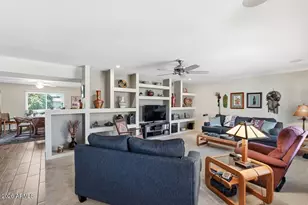 20013 N Willowcreek Cir, Sun City, AZ 85373 - Photo 13