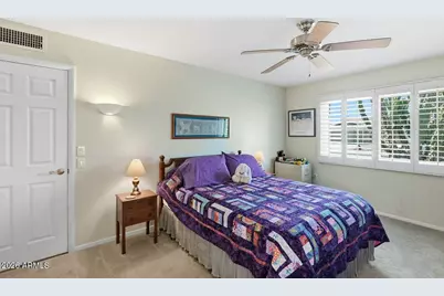 20013 N Willowcreek Circle, Sun City, AZ 85373 - Photo 19