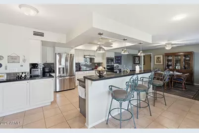 20013 N Willowcreek Circle, Sun City, AZ 85373 - Photo 5