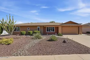 20013 N Willowcreek Cir, Sun City, AZ 85373 - Photo 1