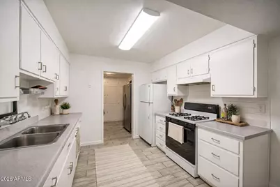 4727 N 50th Drive, Phoenix, AZ 85031 - Photo 11