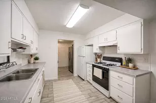 4727 N 50th Dr, Phoenix, AZ 85031 - Photo 11