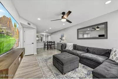 3301 E Earll Drive #102, Phoenix, AZ 85018 - Photo 1