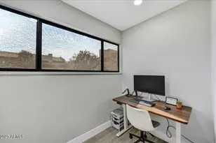 3301 E Earll Dr, Phoenix, AZ 85018 - Photo 9