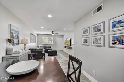 3301 E Earll Drive #102, Phoenix, AZ 85018 - Photo 3