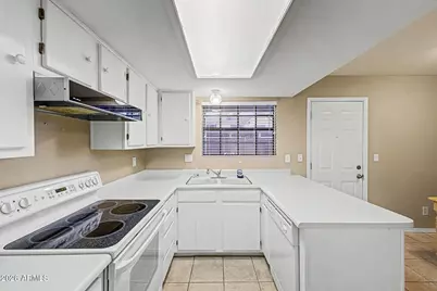 4849 E Kachina Trail #3, Phoenix, AZ 85044 - Photo 11