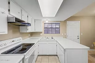 4849 E Kachina Trail, Phoenix, AZ 85044 - Photo 11