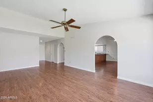 3102 W Waltann Ln, Phoenix, AZ 85053 - Photo 15