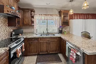 10413 N 46th Ave, Glendale, AZ 85302 - Photo 11