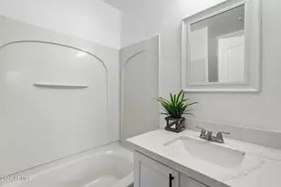 2016 N 78th Ave, Phoenix, AZ 85035 - Photo 33