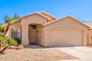 109 W Helena Dr, Phoenix, AZ 85023 - Photo 5