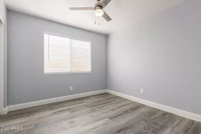 109 W Helena Drive, Phoenix, AZ 85023 - Photo 23