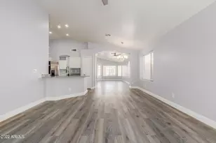 109 W Helena Dr, Phoenix, AZ 85023 - Photo 17