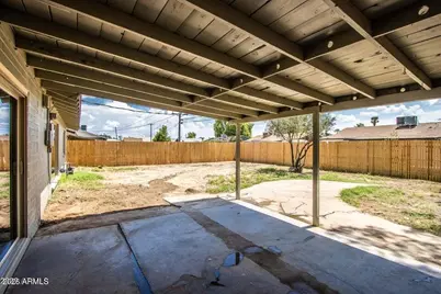 3401 W Diana Avenue, Phoenix, AZ 85051 - Photo 25