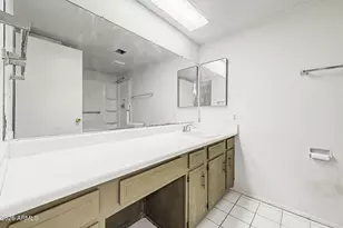 7720 W Earll Dr, Phoenix, AZ 85033 - Photo 15