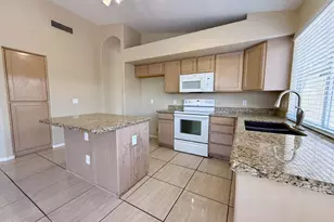 9821 W Yukon Dr, Peoria, AZ 85382 - Photo 9
