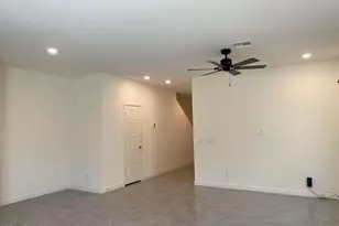 8335 N 22nd Dr, Phoenix, AZ 85021 - Photo 3