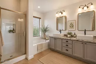 4626 E Summerhaven Dr, Phoenix, AZ 85044 - Photo 37
