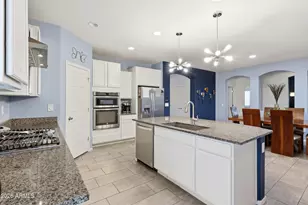 17519 W Hedgehog Pl, Surprise, AZ 85387 - Photo 5